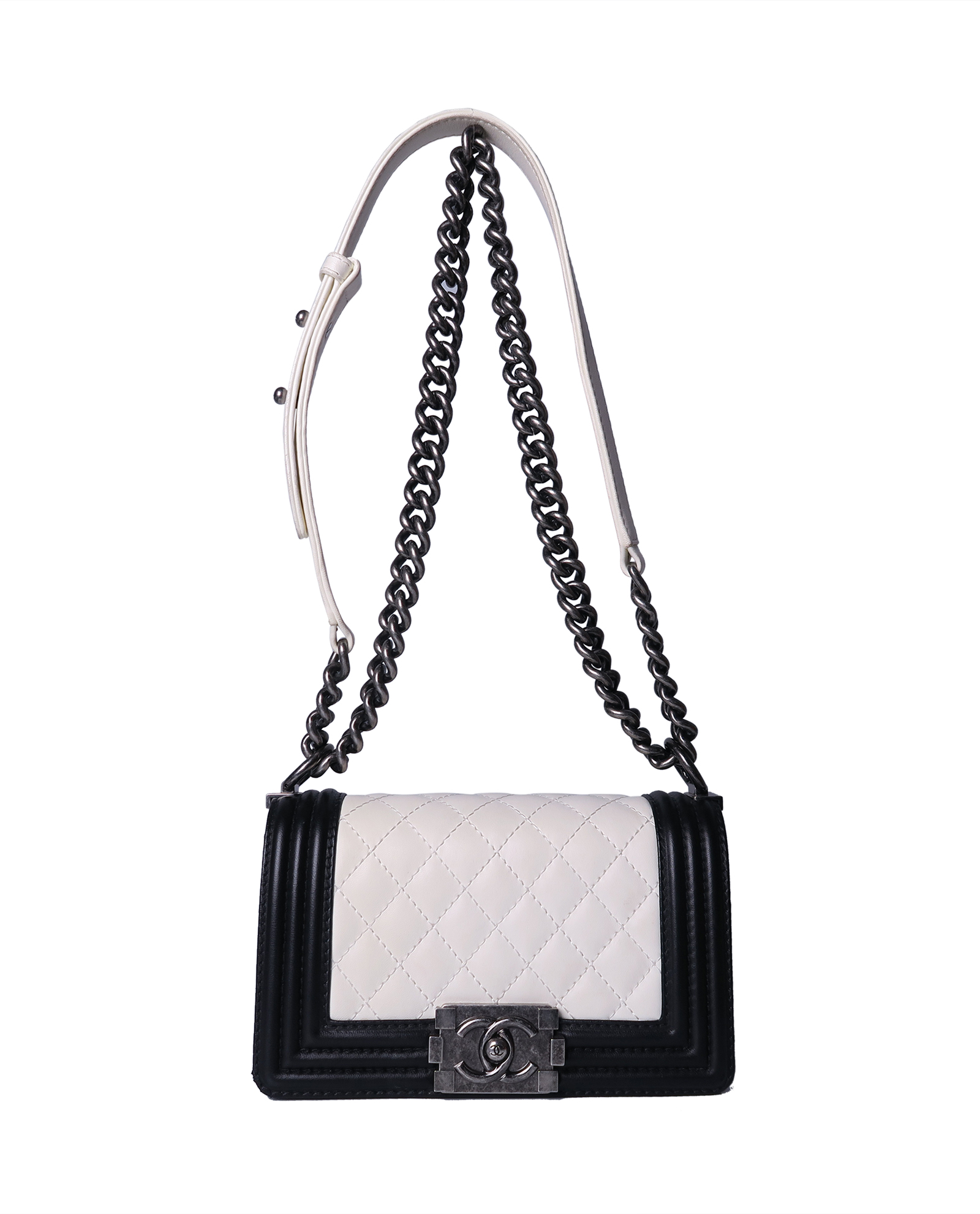 Chanel boy discount mini